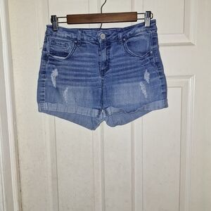 Refuge distressed jean shorts size 2